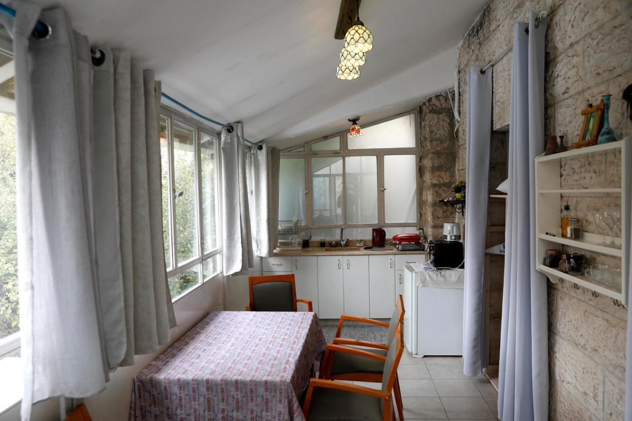 Sweet 'En Kerem View Bed & Breakfast Jerusalem Ngoại thất bức ảnh